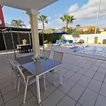 VILLA DE LUJO CON PISCINA PRIVADA, JACUZZI y BARBACOA