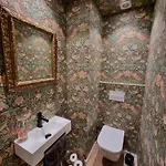 Romea Suites