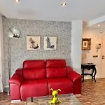 Apartamento Centrico Con Plaza De Garaje Y Piscina
