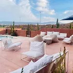 Piscina Chic Con Gran Terraza