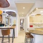 Spacious Apartment With Pool In The Heart Of Murcia 128 M²