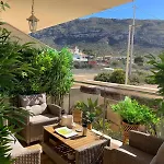 Casa Krystyna, Primera Linea