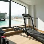 Apartamento De Diseno Con Piscina Y Gimnasio By Elconserje