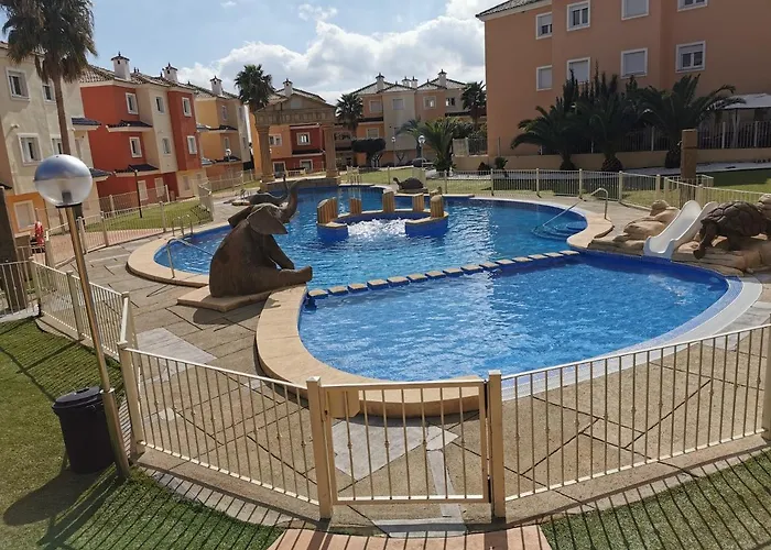 Apartamento Nuevo Con Piscina En El Campo De Golf Mosa Trajectum