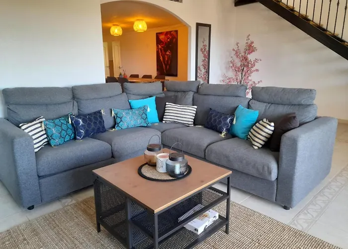 Beautiful Apartment Enjoy, With A Shared Pool
