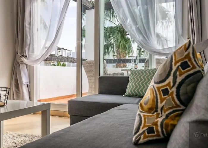 Casa Hali - Azure Property Rentals