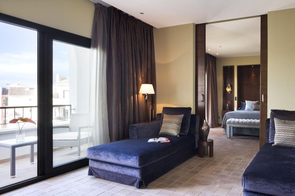 Doubletree By Hilton La Torre Golf Resort Roldan