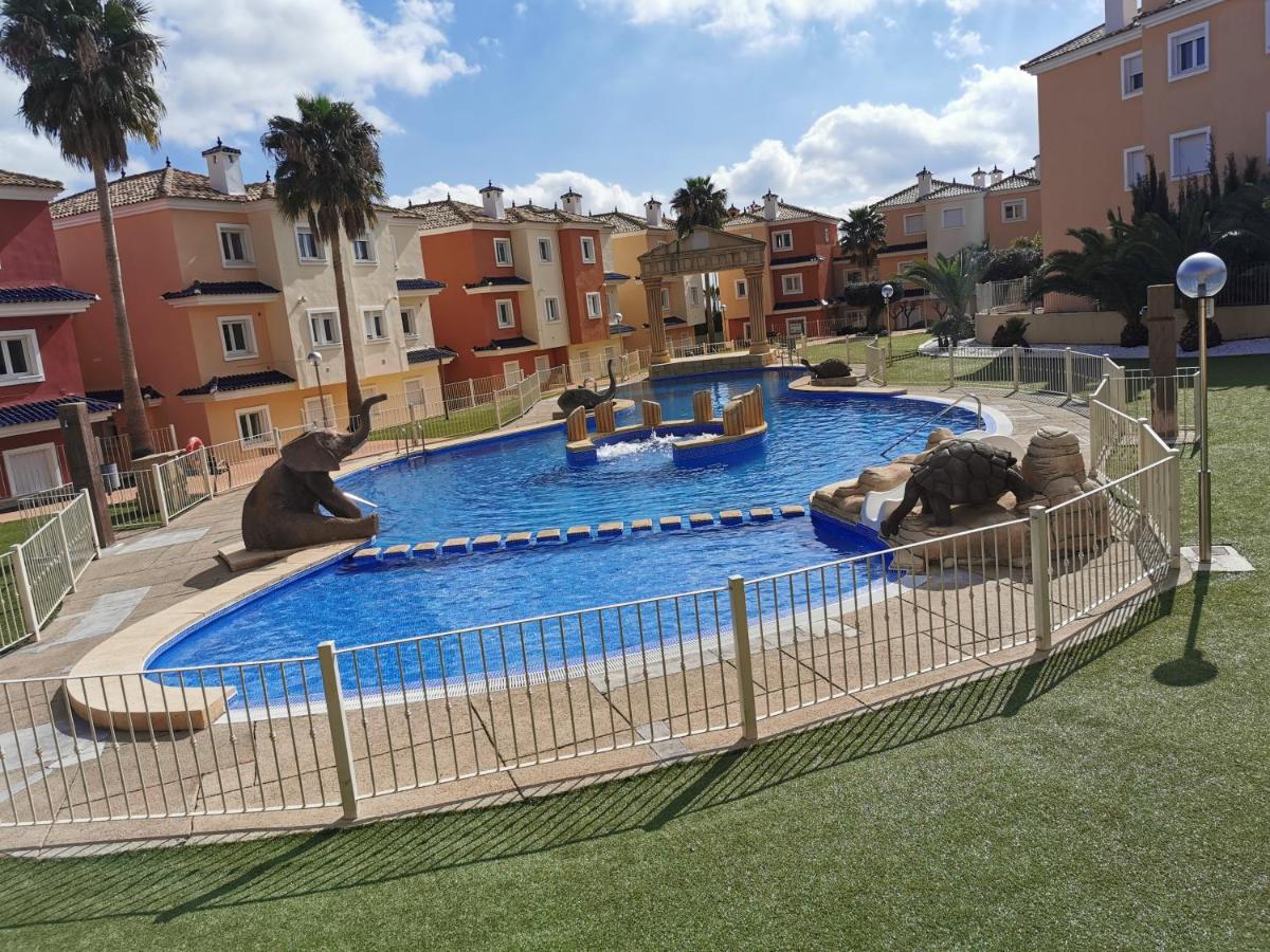 Nuevo Con Piscina En El Campo De Golf Mosa Trajectum Apartamento *