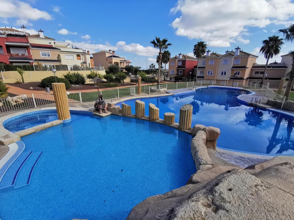 Apartamento Nuevo Con Piscina En El Campo De Golf Mosa Trajectum