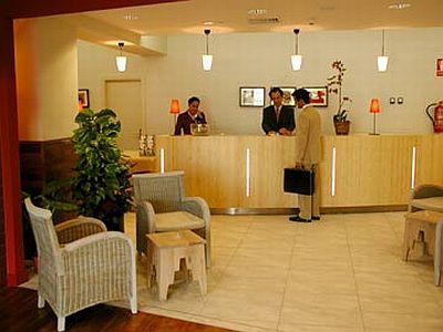 Travelodge 2*