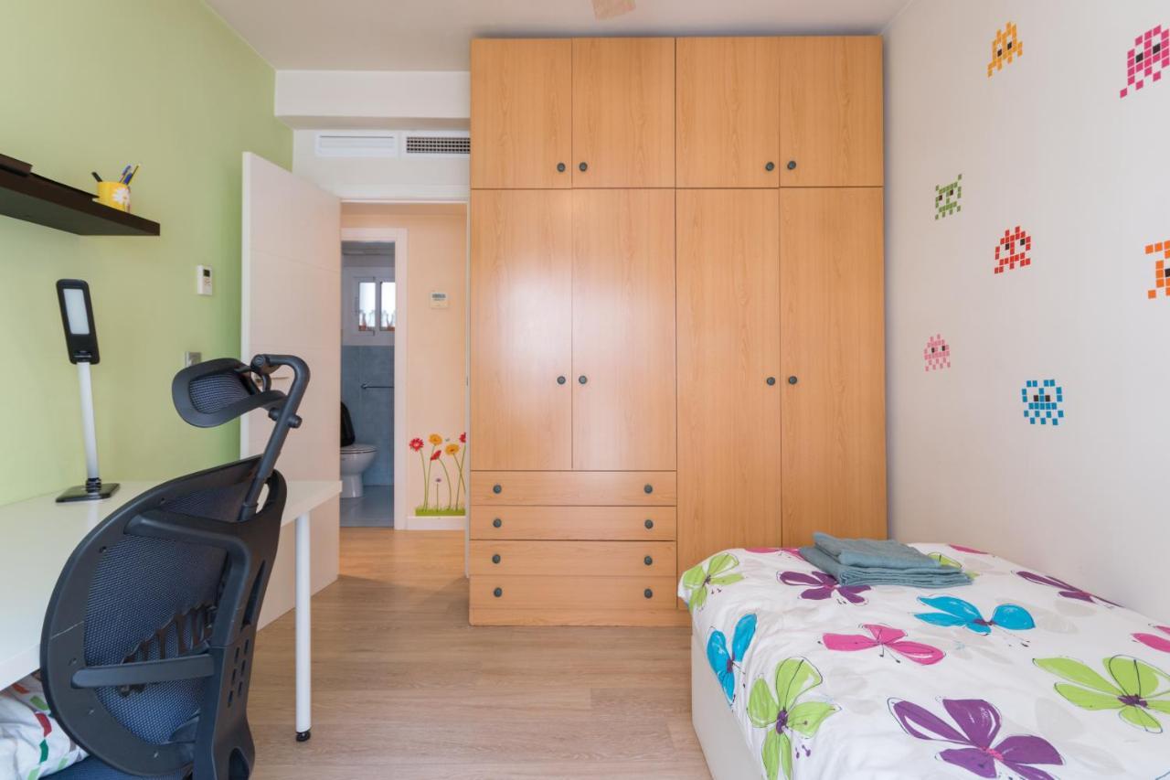 Piso De Diseño Junto Al Centro De Con Parking Apartamento *