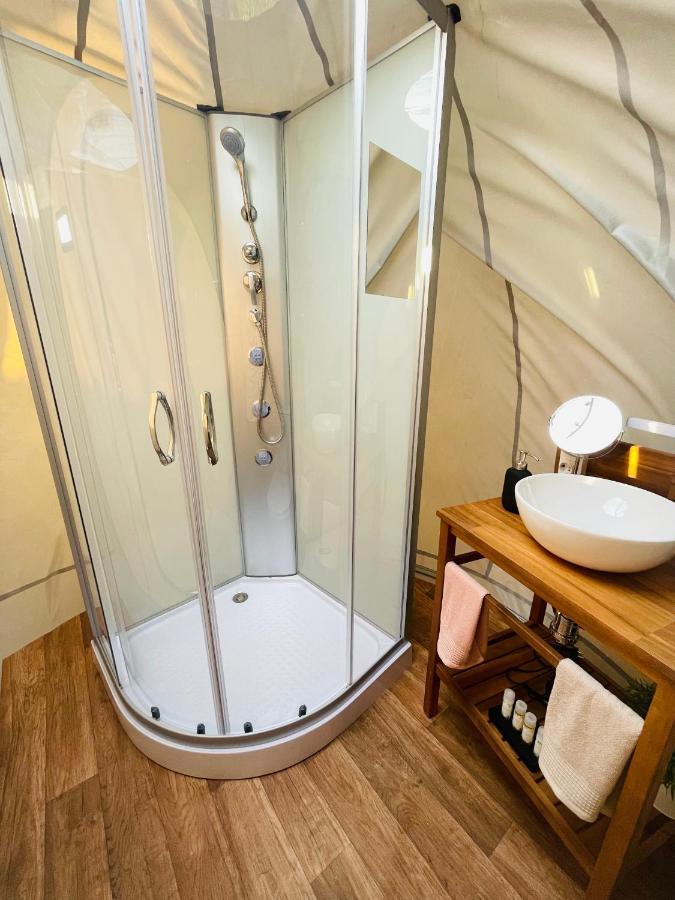 Bed and breakfast Burbuja Deluxe En