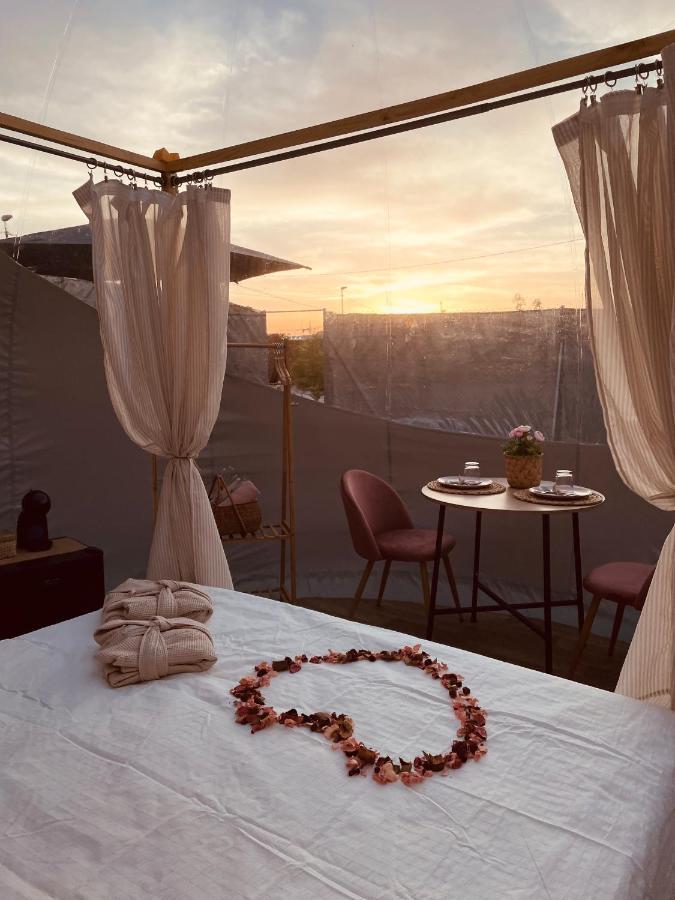 Bed and breakfast Burbuja Deluxe En