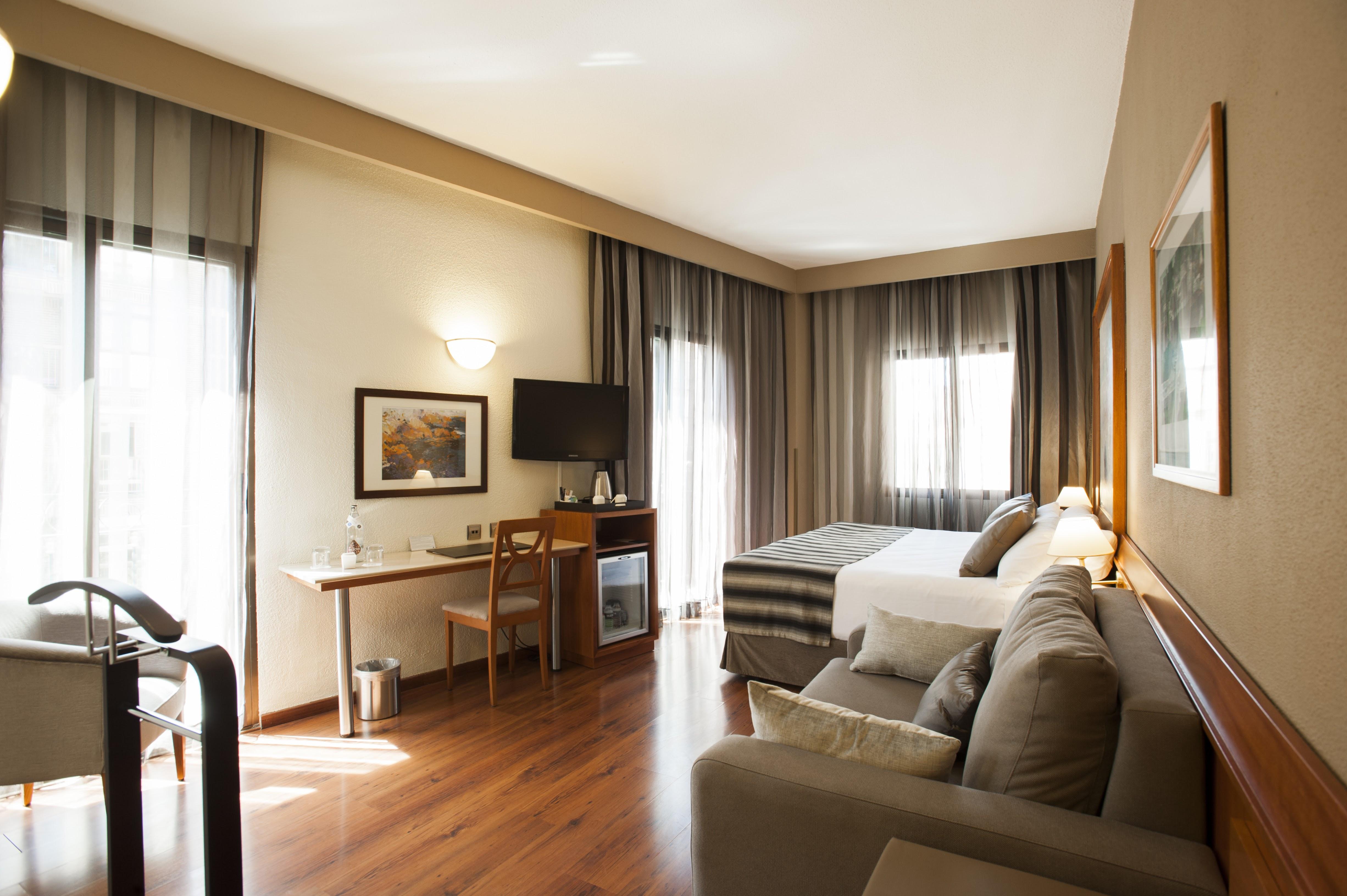 Hotel Catalonia Conde De Floridablanca 4*