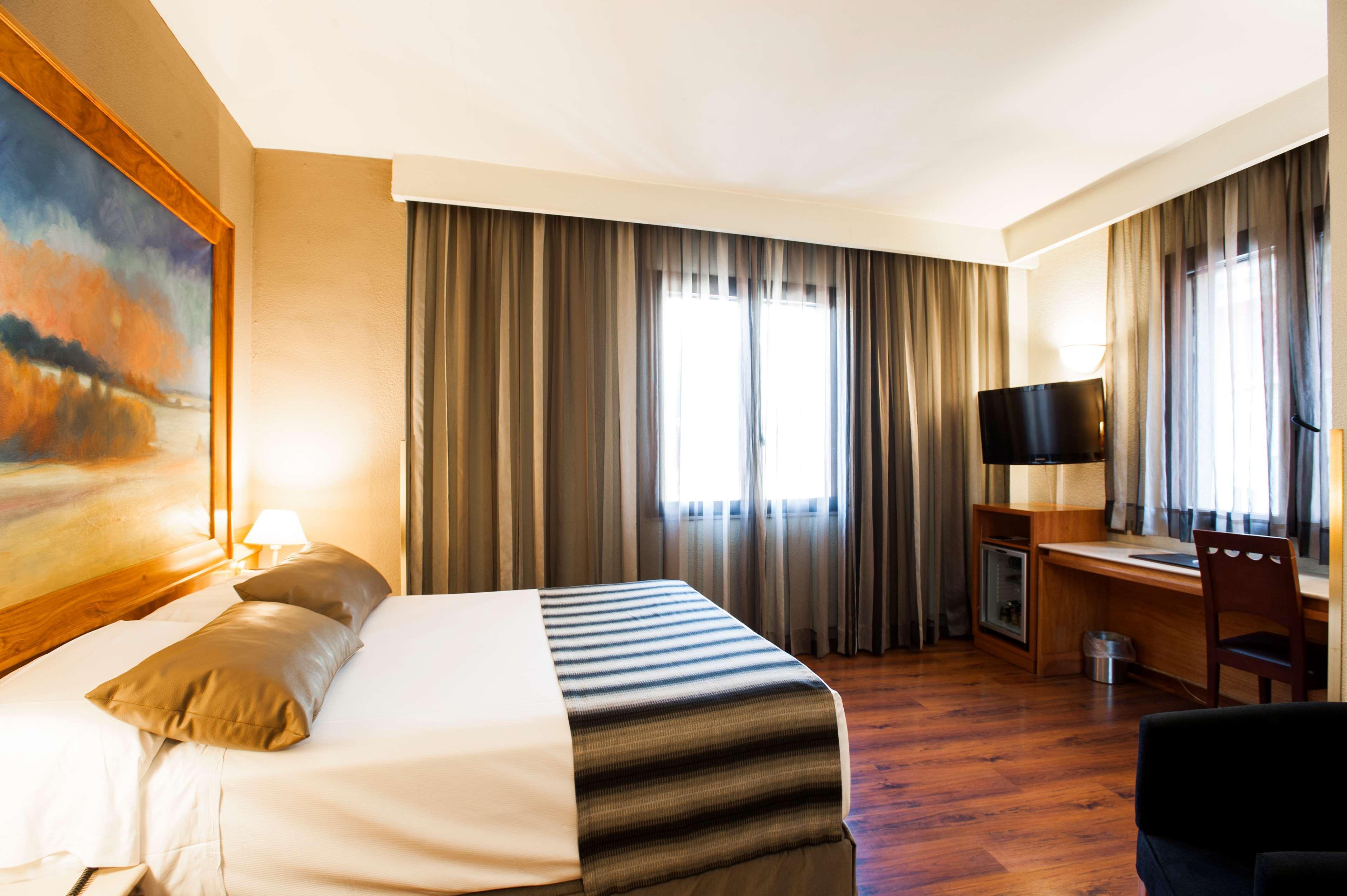 Hotel Catalonia Conde De Floridablanca 4*