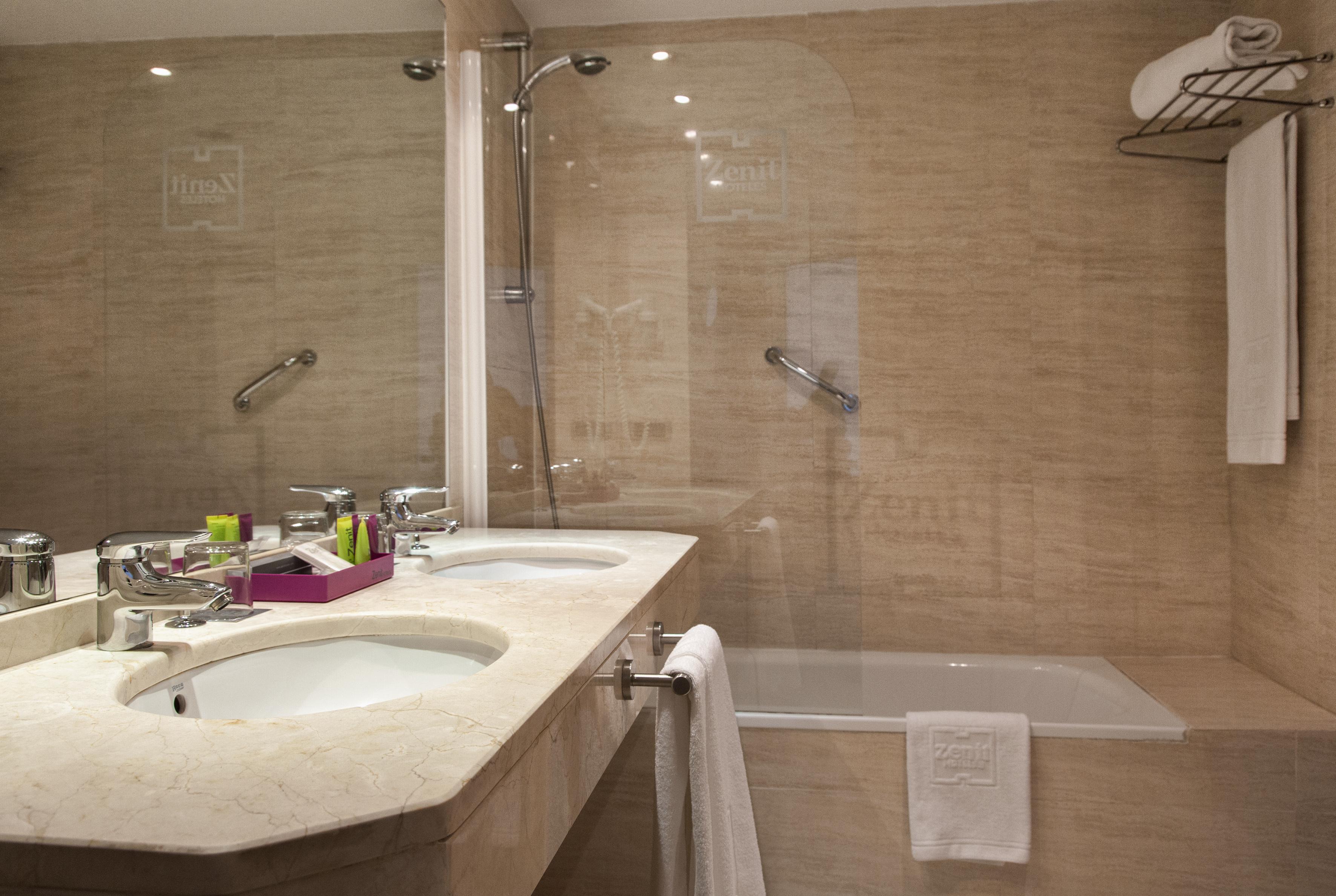 Rh Centro Hotel 3*