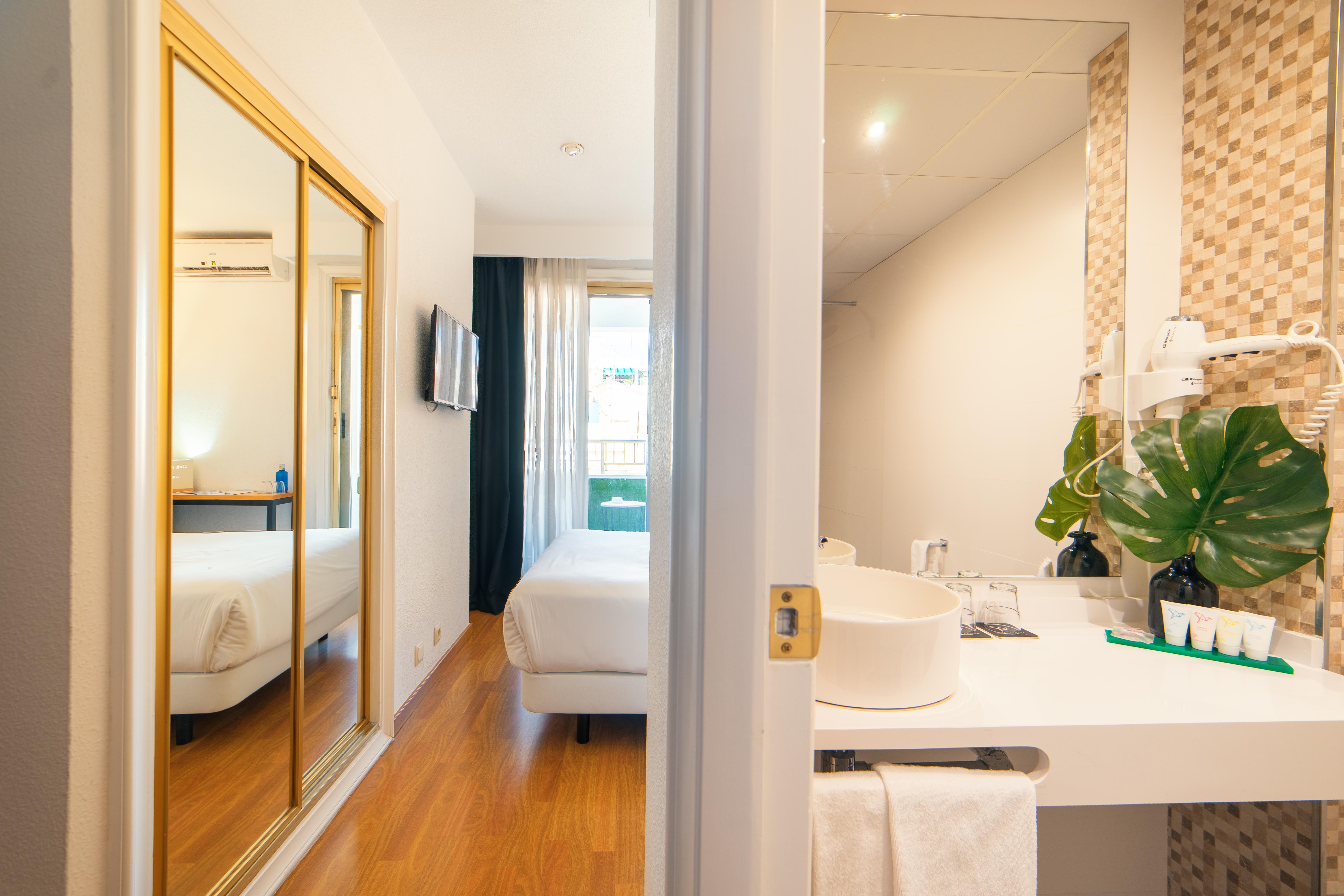 Cetina Hotel