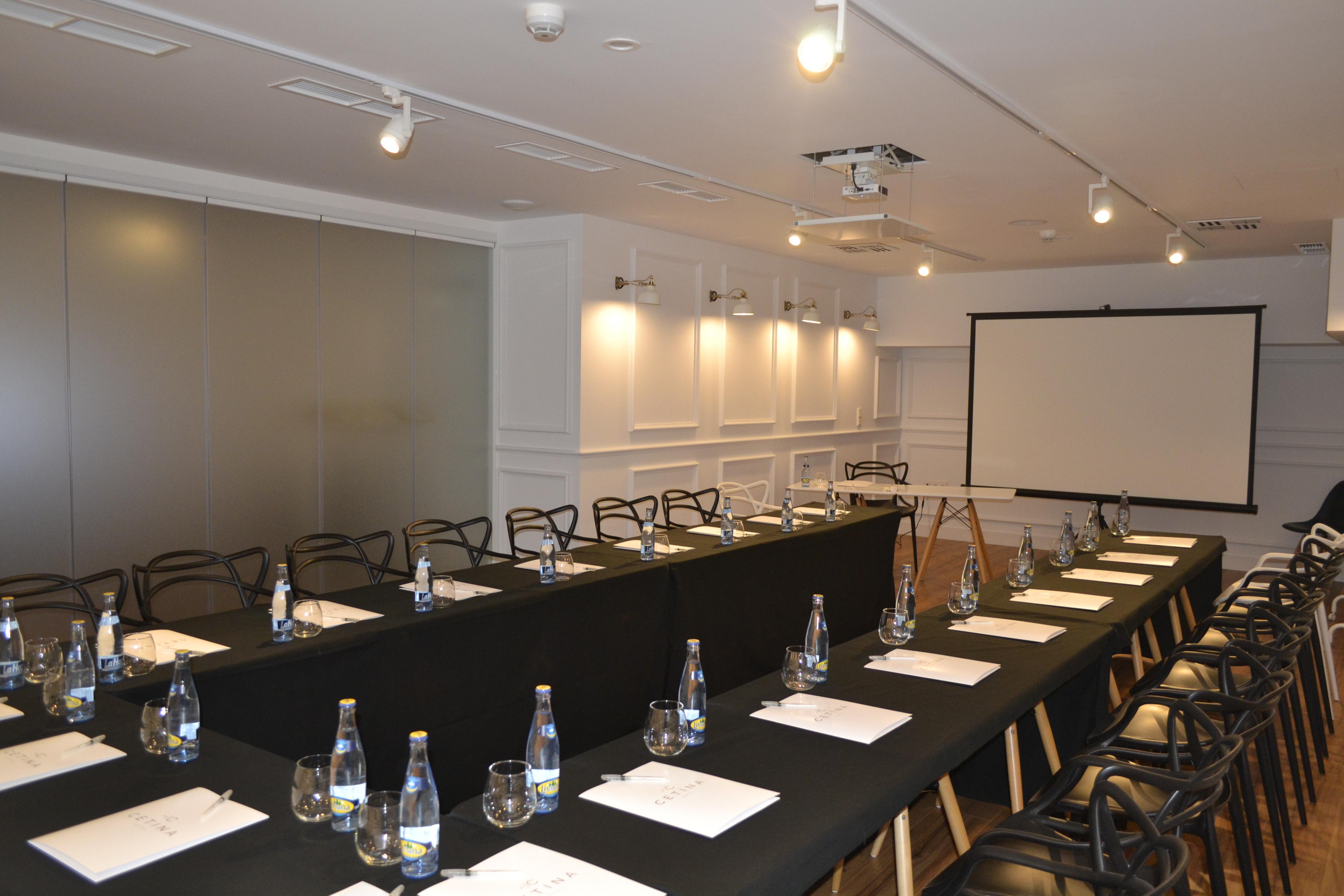 Cetina Hotel 3*