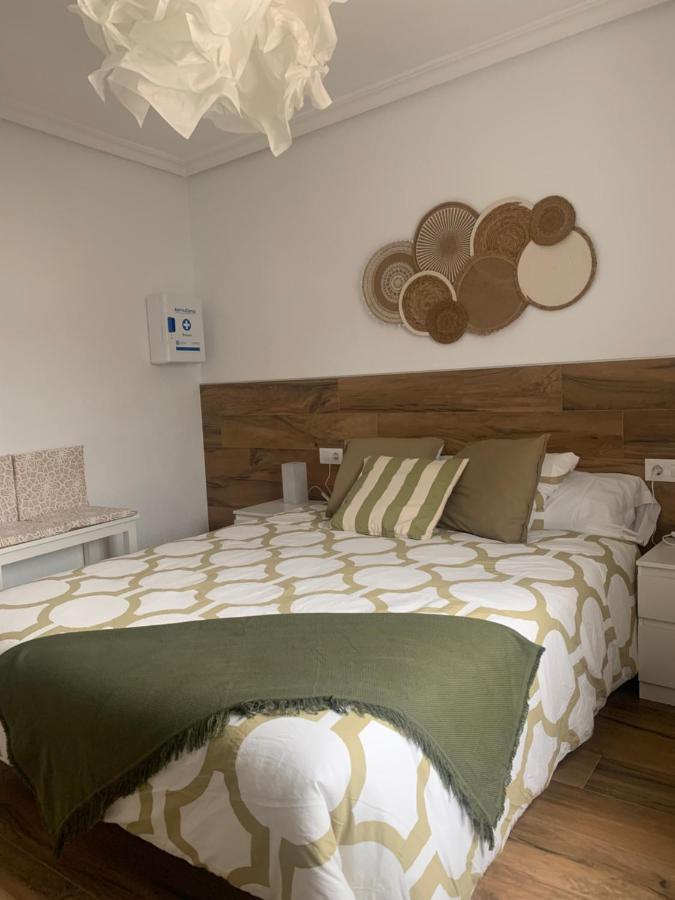 Apartment Rincon Santa Eulalia. Parking Y Desayuno Incluido.