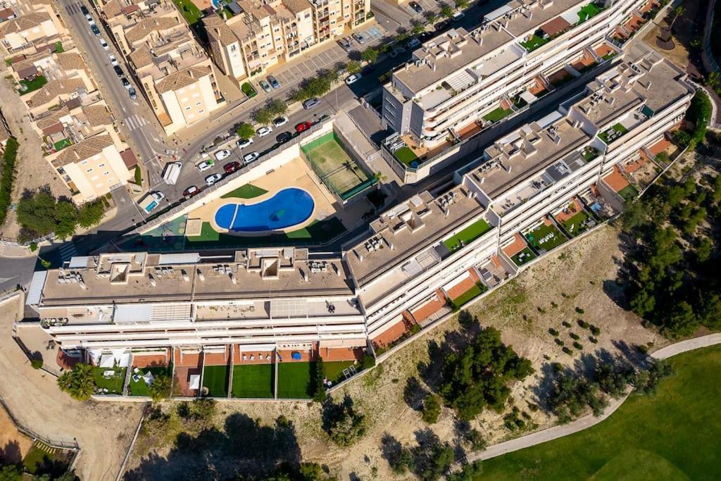 Estupendo Apartamento Con Vistas Al Golf Apartamento