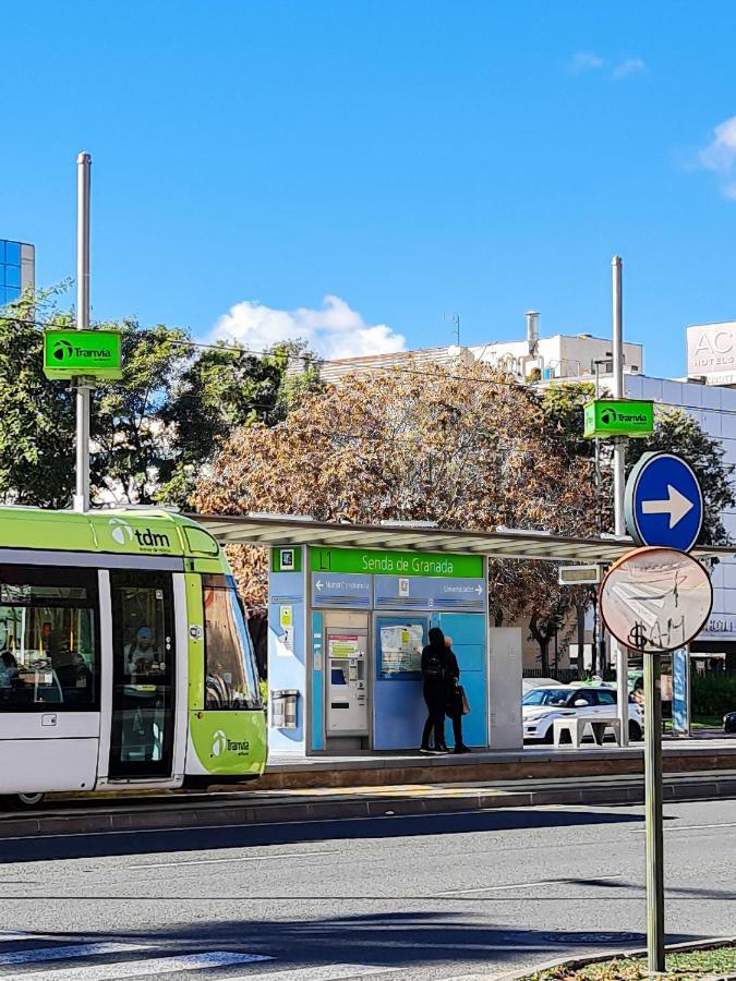 Acogedor En Avenida Juan Carlos 1º *