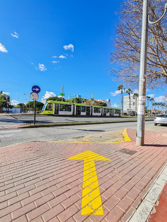 Acogedor En Avenida Juan Carlos 1º Apartment *