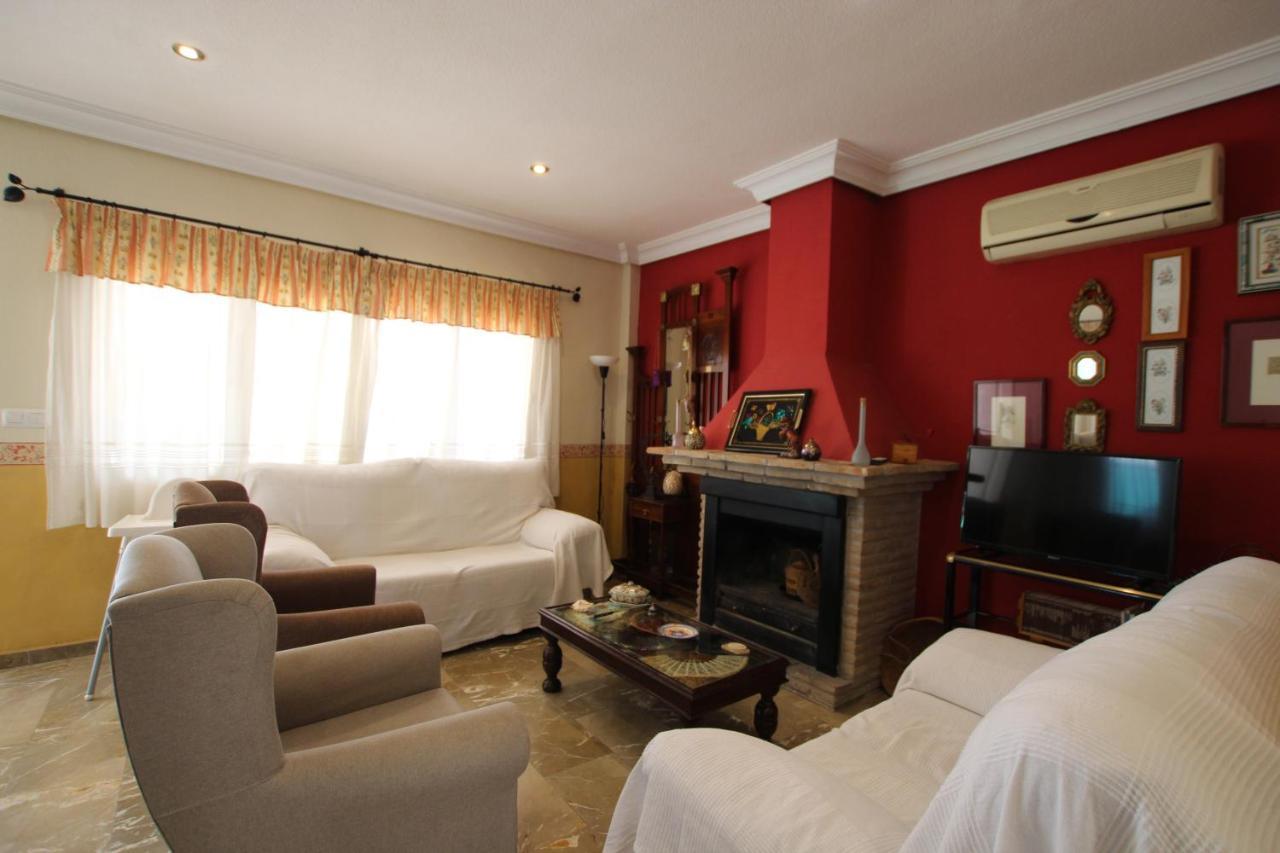 Chalet Con Piscina Privada A 2 Min Centro Comercial La Noria *