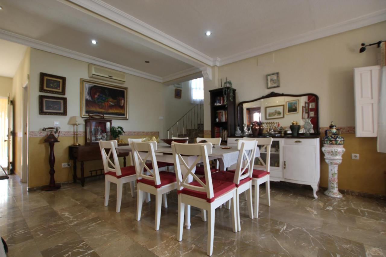 Chalet Chalet Con Piscina Privada A 2 Min Centro Comercial La Noria