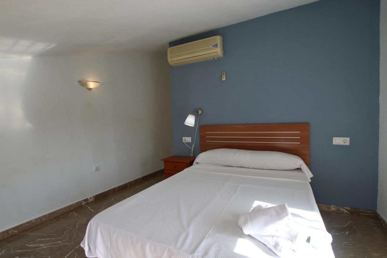 Chalet Chalet Con Piscina Privada A 2 Min Centro Comercial La Noria