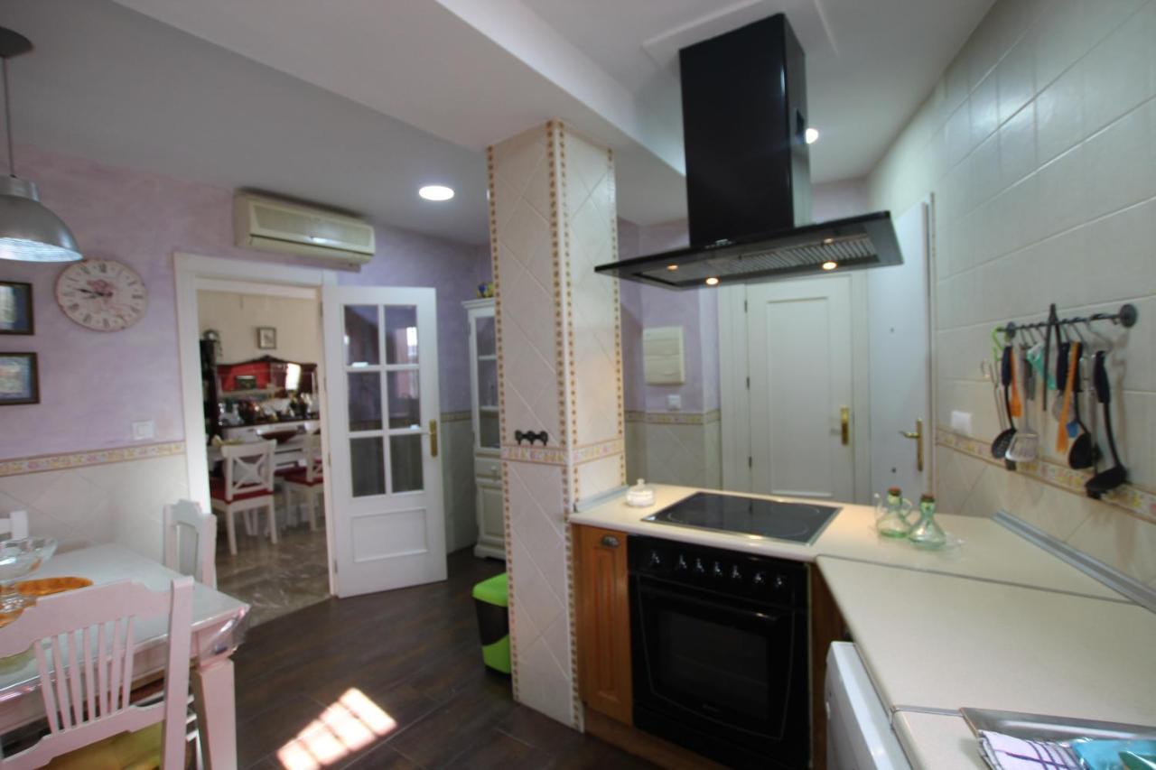 Chalet Chalet Con Piscina Privada A 2 Min Centro Comercial La Noria