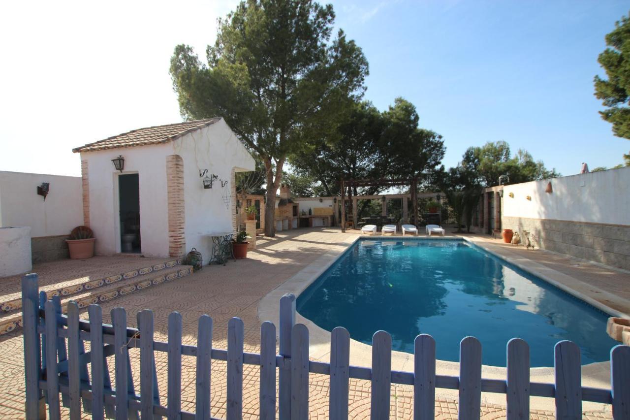 Chalet Chalet Con Piscina Privada A 2 Min Centro Comercial La Noria