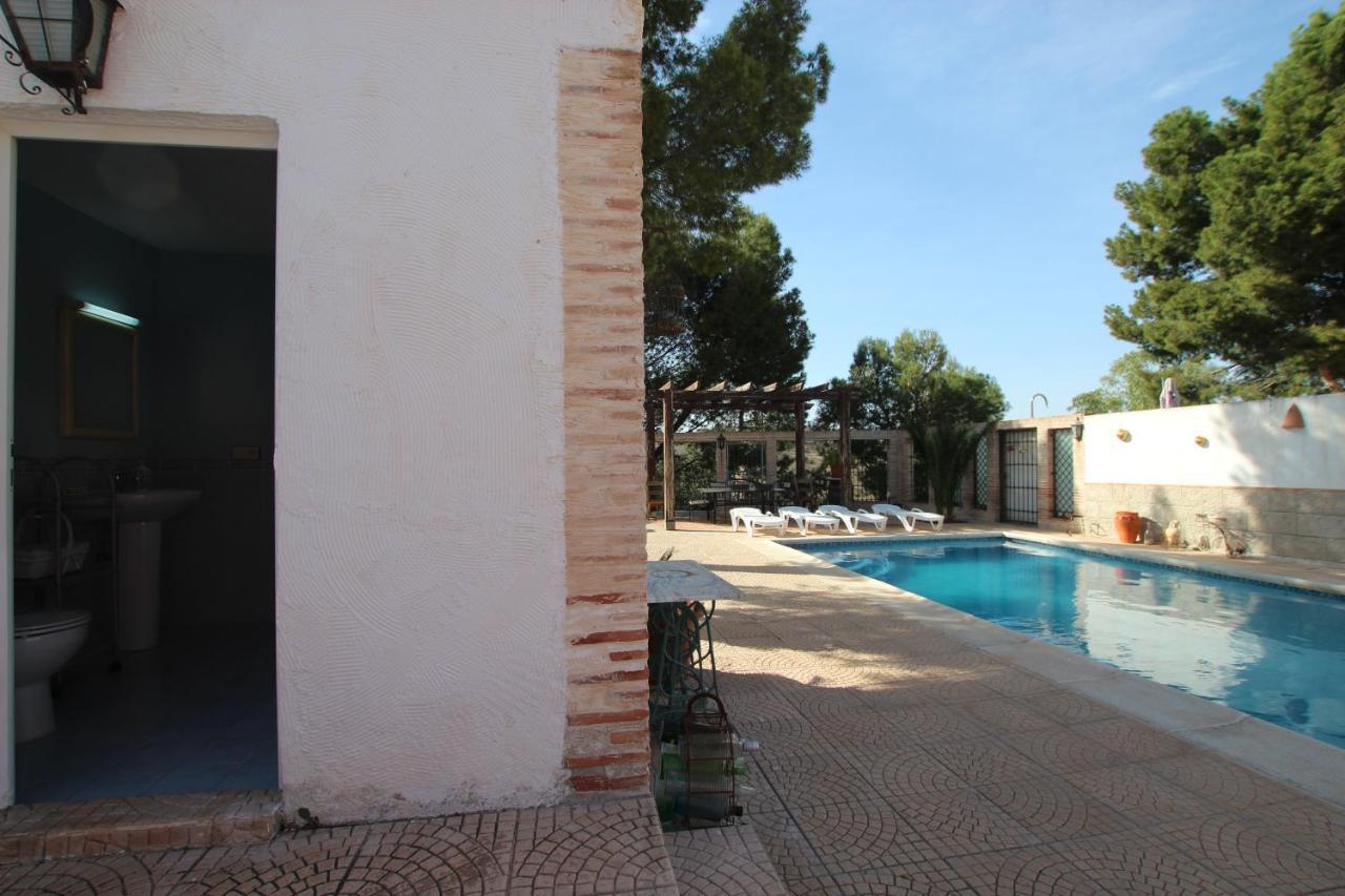 Chalet Con Piscina Privada A 2 Min Centro Comercial La Noria