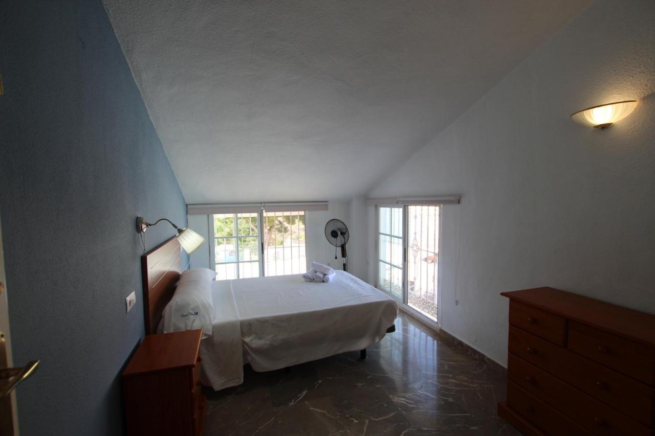 Chalet Con Piscina Privada A 2 Min Centro Comercial La Noria *
