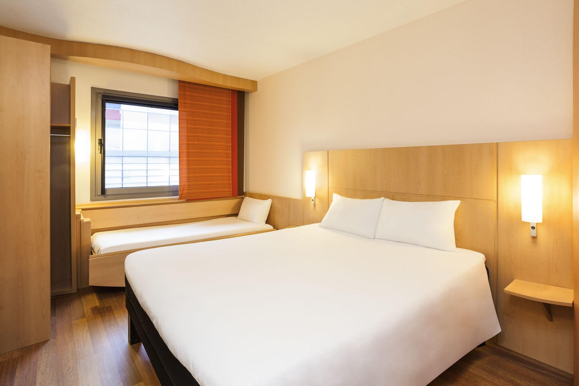 Ibis Hotel 2*
