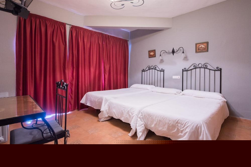 Hotel Cetina 3*