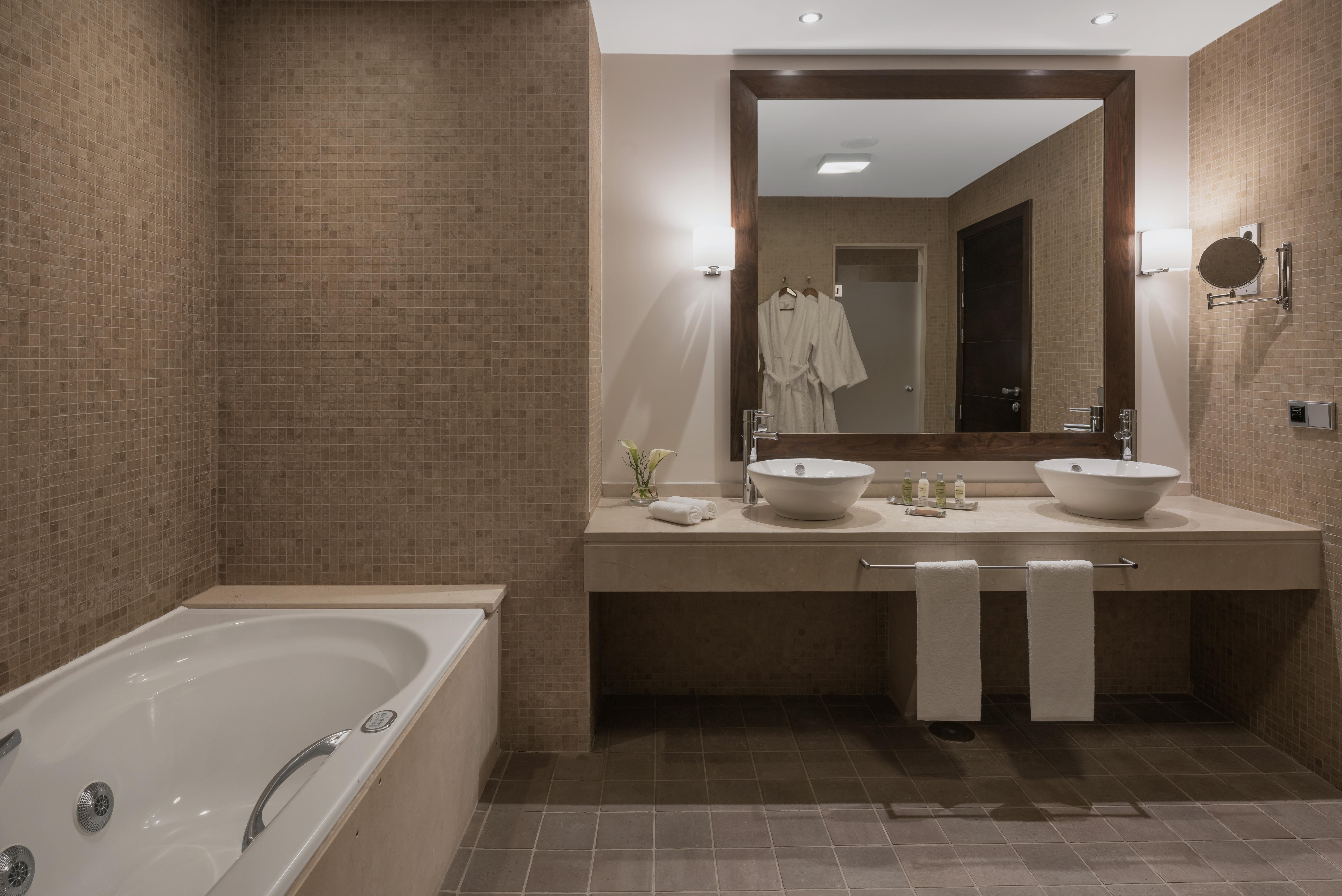 Doubletree By Hilton La Torre Golf 5* Roldán