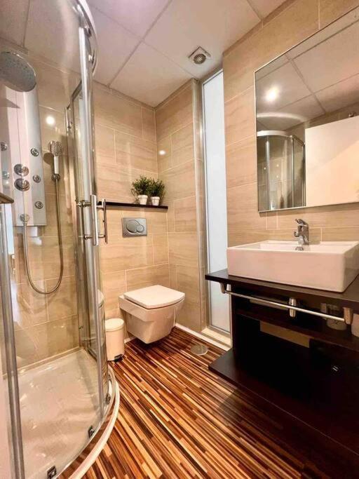 Apartamento Centrico Con Plaza De Garaje Y Piscina