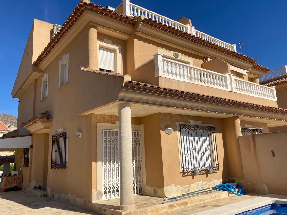 Stunning 4-bed In Bolnuevo With Pool Villa