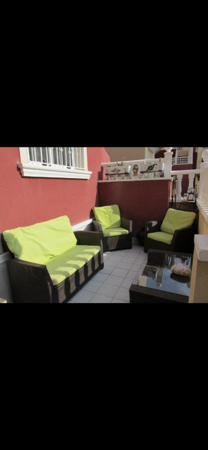 Ground Floor With 3 Pools Apartamento