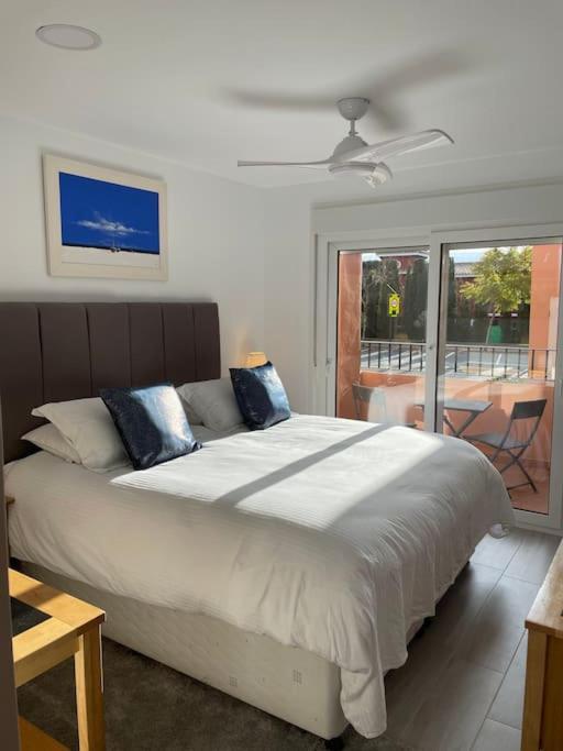 Mar Menor Golf Resort, Luxury Sleeps 6, Views Apartment