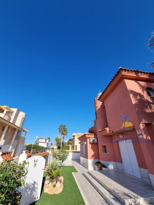 Holiday home Casa Flamingo- 3 Bedroom With Private Pool And Gardens Murcia