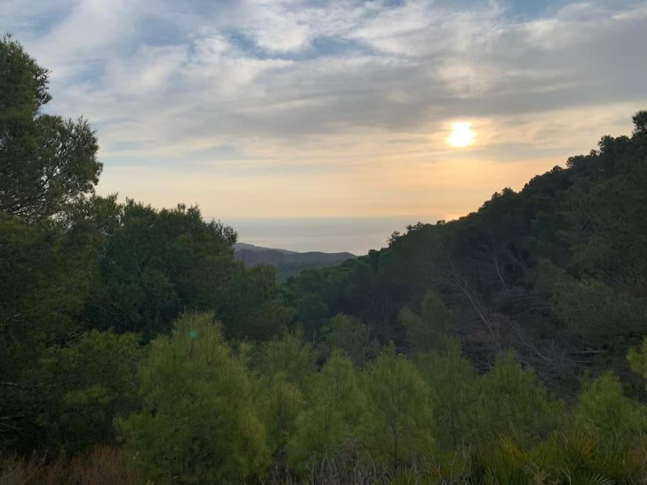 La Casa De Ladrillo, Relax Y Trekking House. Holiday home *