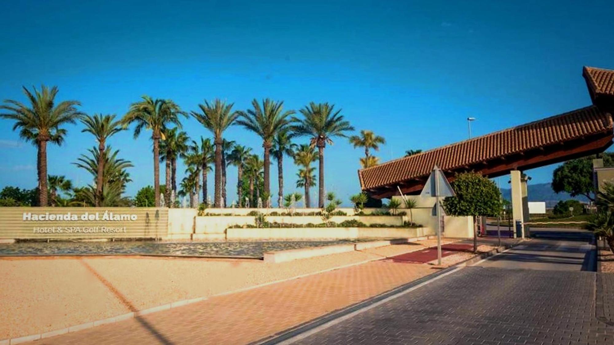 Casa Martinica 12-1-a , Hacienda Del Alamo *