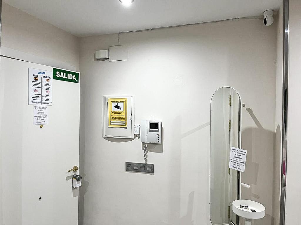 Lujoso Piso Centrico En Con 3 *