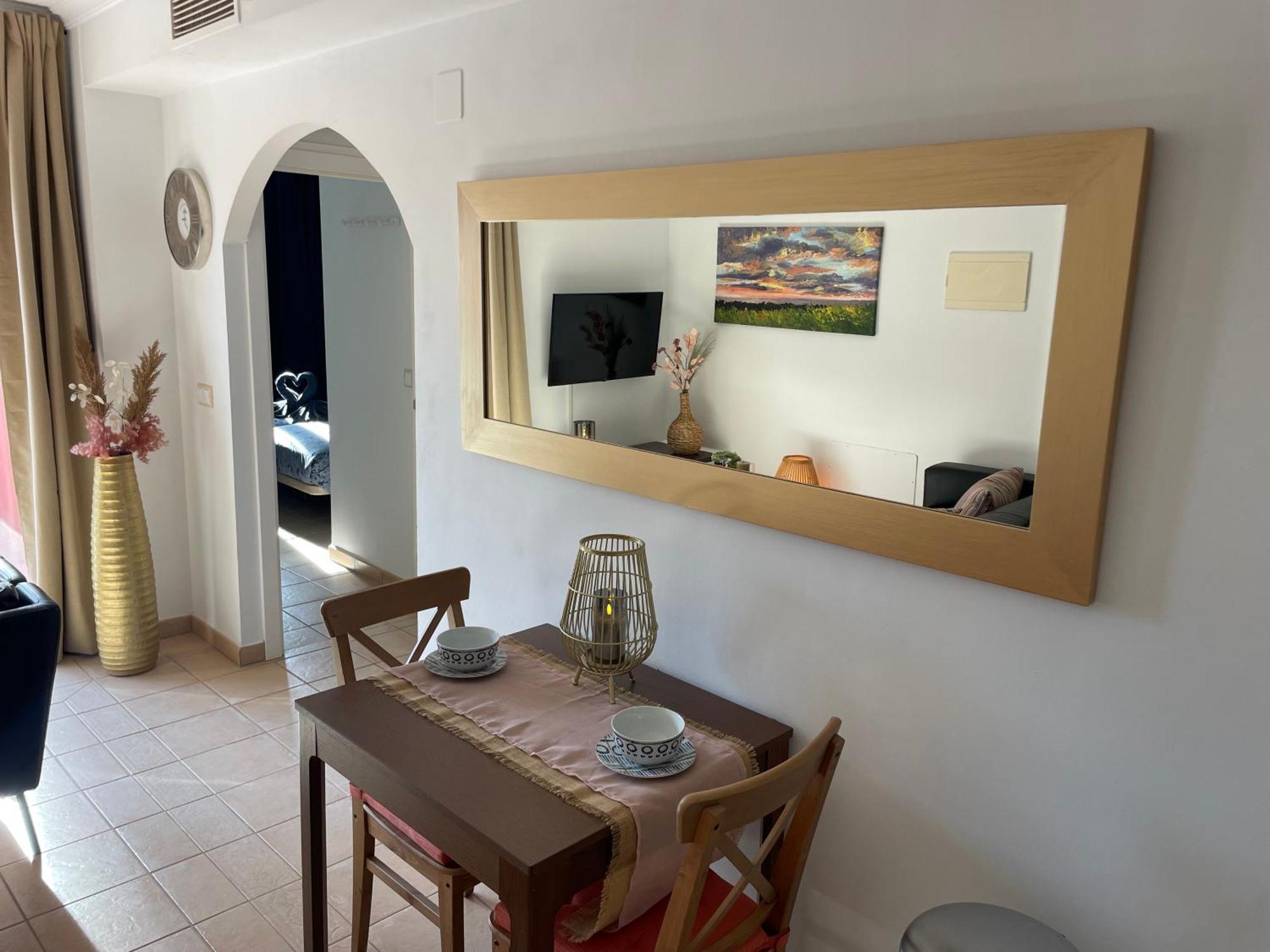 Casa Isabel, With A Shared Pool Apartment *