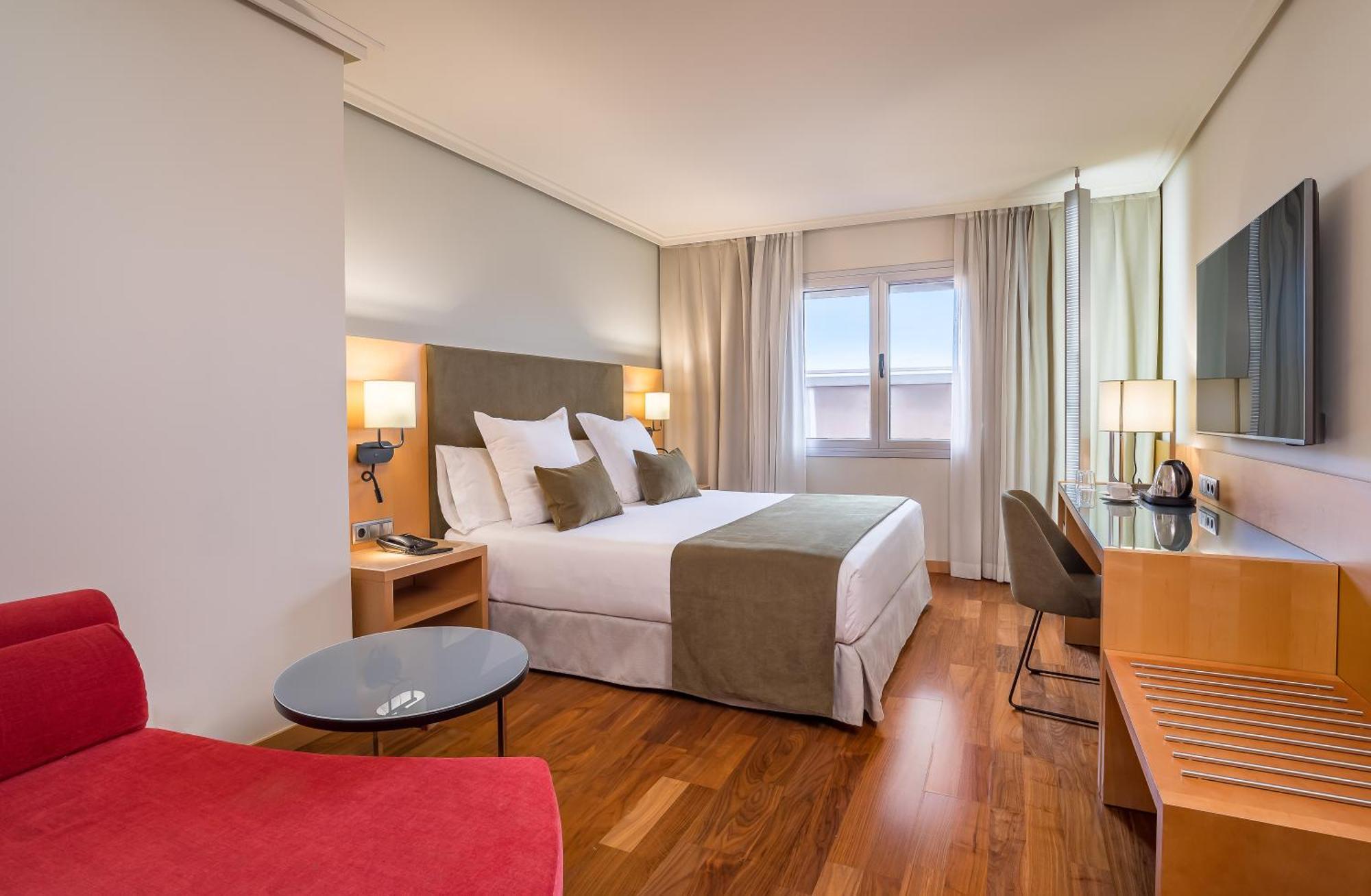 Hotel Occidental Siete Coronas