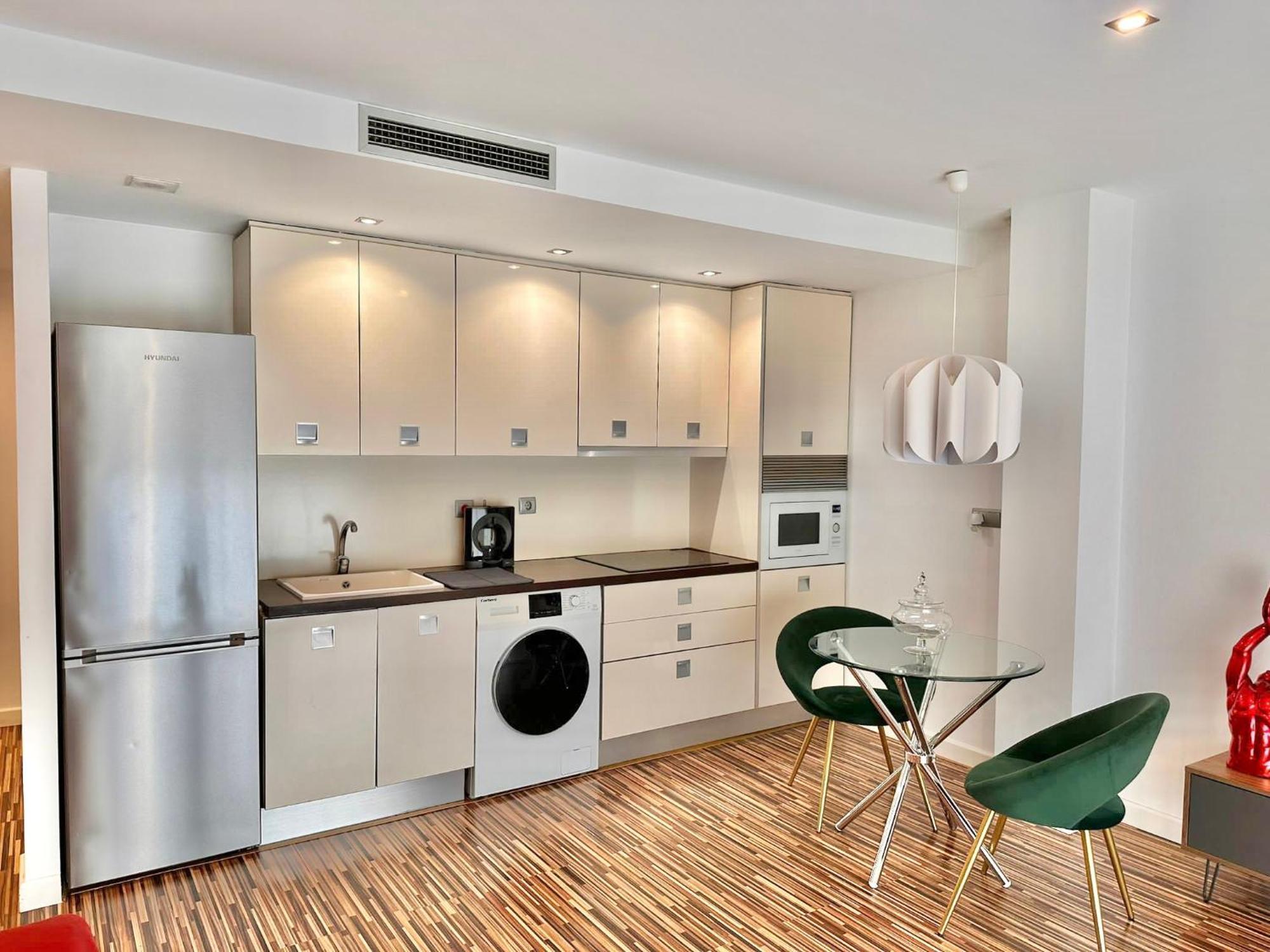 Apartamento Centrico Con Plaza De Garaje Y Piscina Apartamento *
