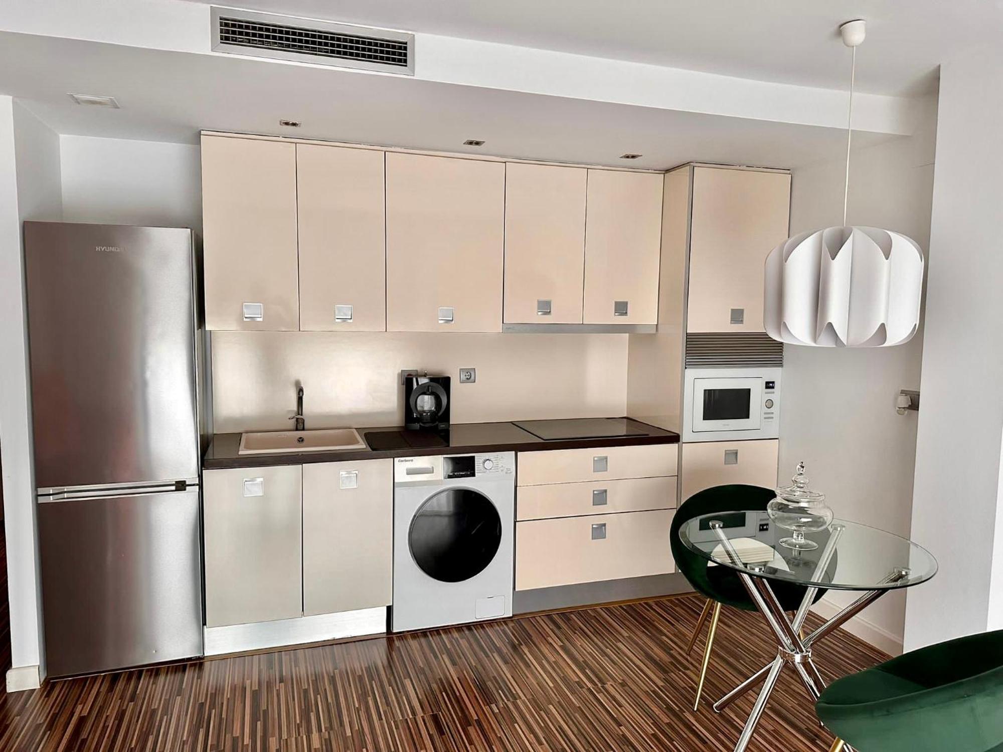 Apartamento Centrico Con Plaza De Garaje Y Piscina Apartamento