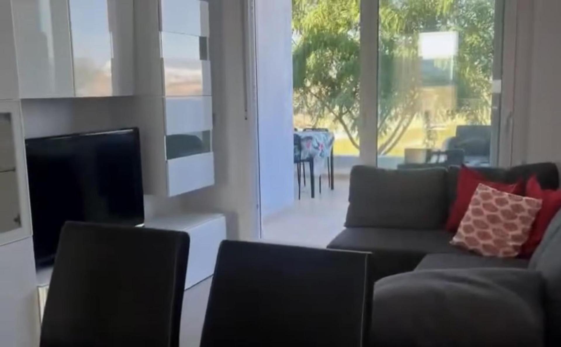 Stylish 2-bed Overlooking The Fairways Apartamento