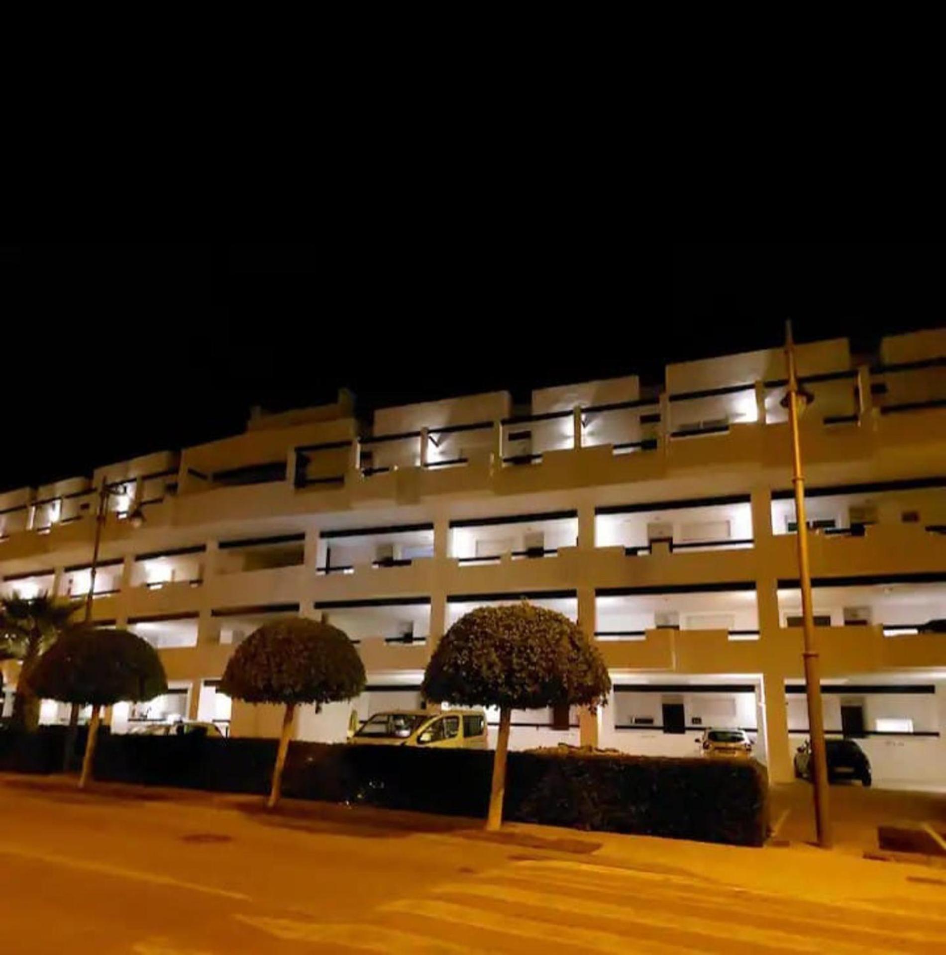 Stylish 2-bed Overlooking The Fairways Apartamento *